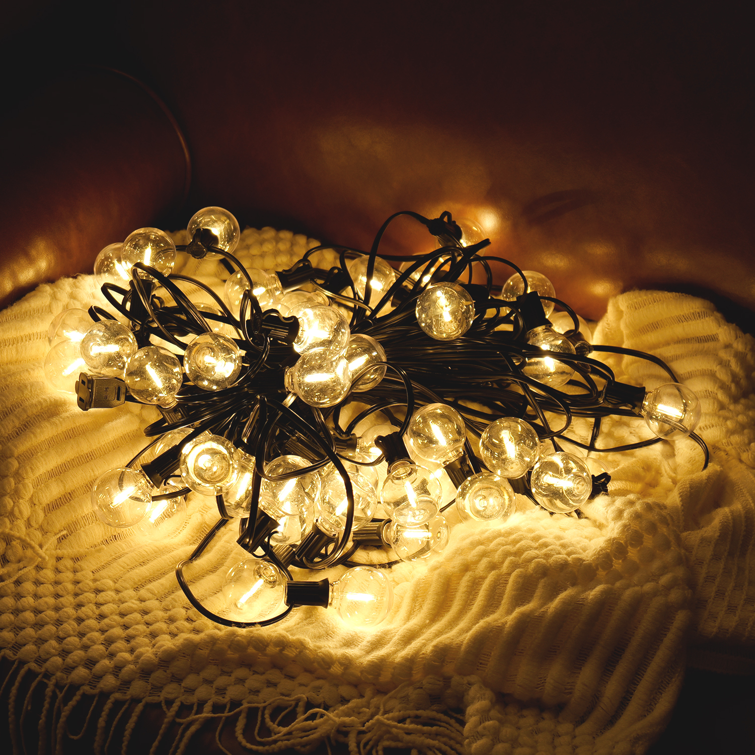 L026001-L60-S100B/W2312P416015 200FT Outdoor String Lights, Waterproof Connectable Shatterproof Outside Light with 100 + 2 Spare LED Bulbs Plug in, Patio Lights for Indoor Balcony Porch Camping Deck
